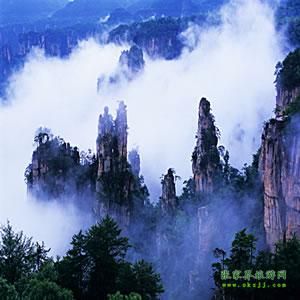 武漢往返：張家界、鳳凰古城、韶山六日游，每周一、周四發(fā)團(tuán)